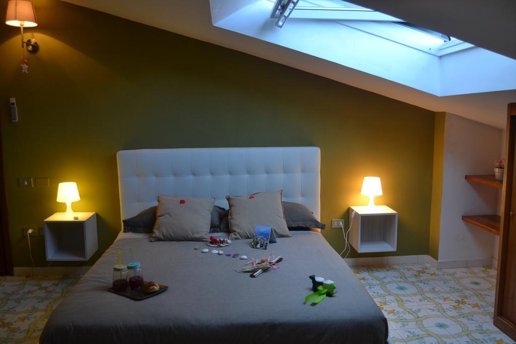 Un Tetto Di Stelle Deluxe Home Salernes Extérieur photo