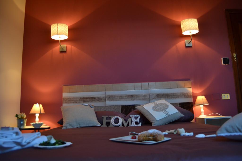 Un Tetto Di Stelle Deluxe Home Salernes Extérieur photo