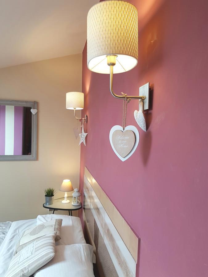 Un Tetto Di Stelle Deluxe Home Salernes Extérieur photo
